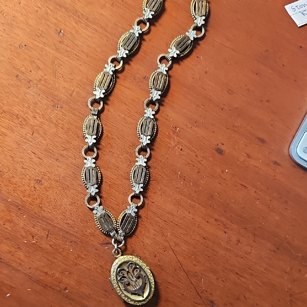 1877 Book-match Chain Wedding Locket